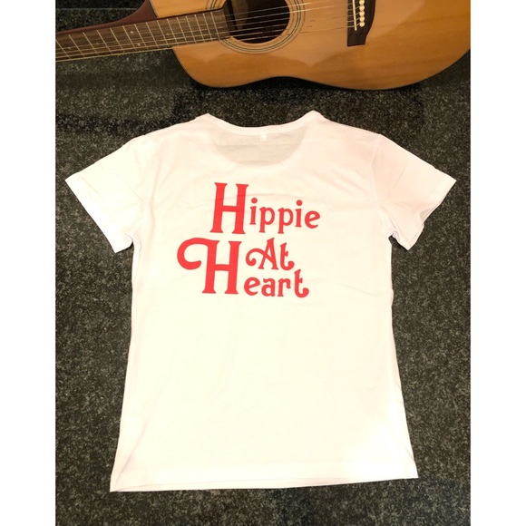 ❤️ Hippie at Heart Graphic T-Shirt - Picture 4 of 9